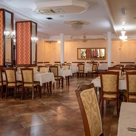 Hotel Coral Сату-Маре Екстер'єр фото