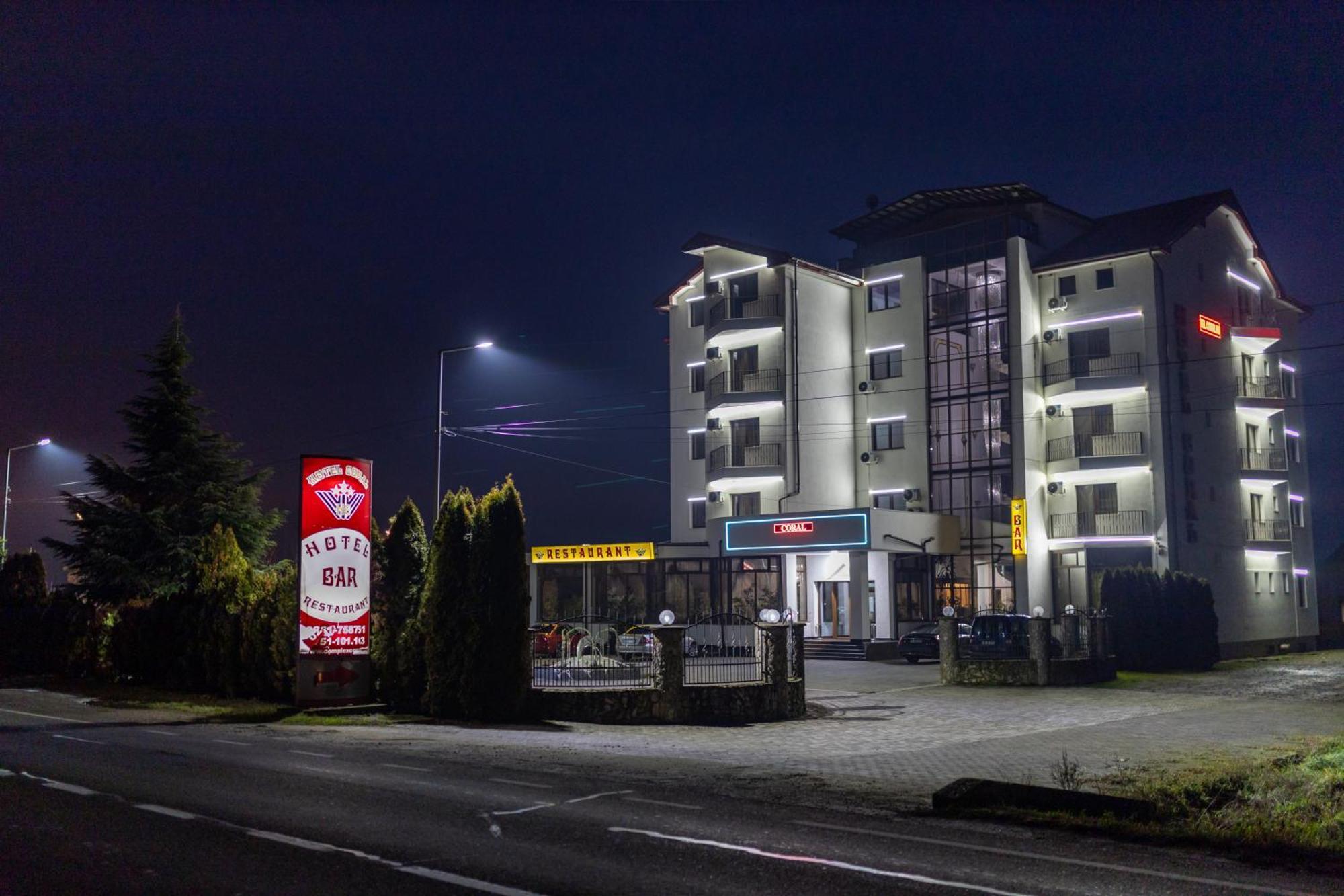 Hotel Coral Сату-Маре Екстер'єр фото