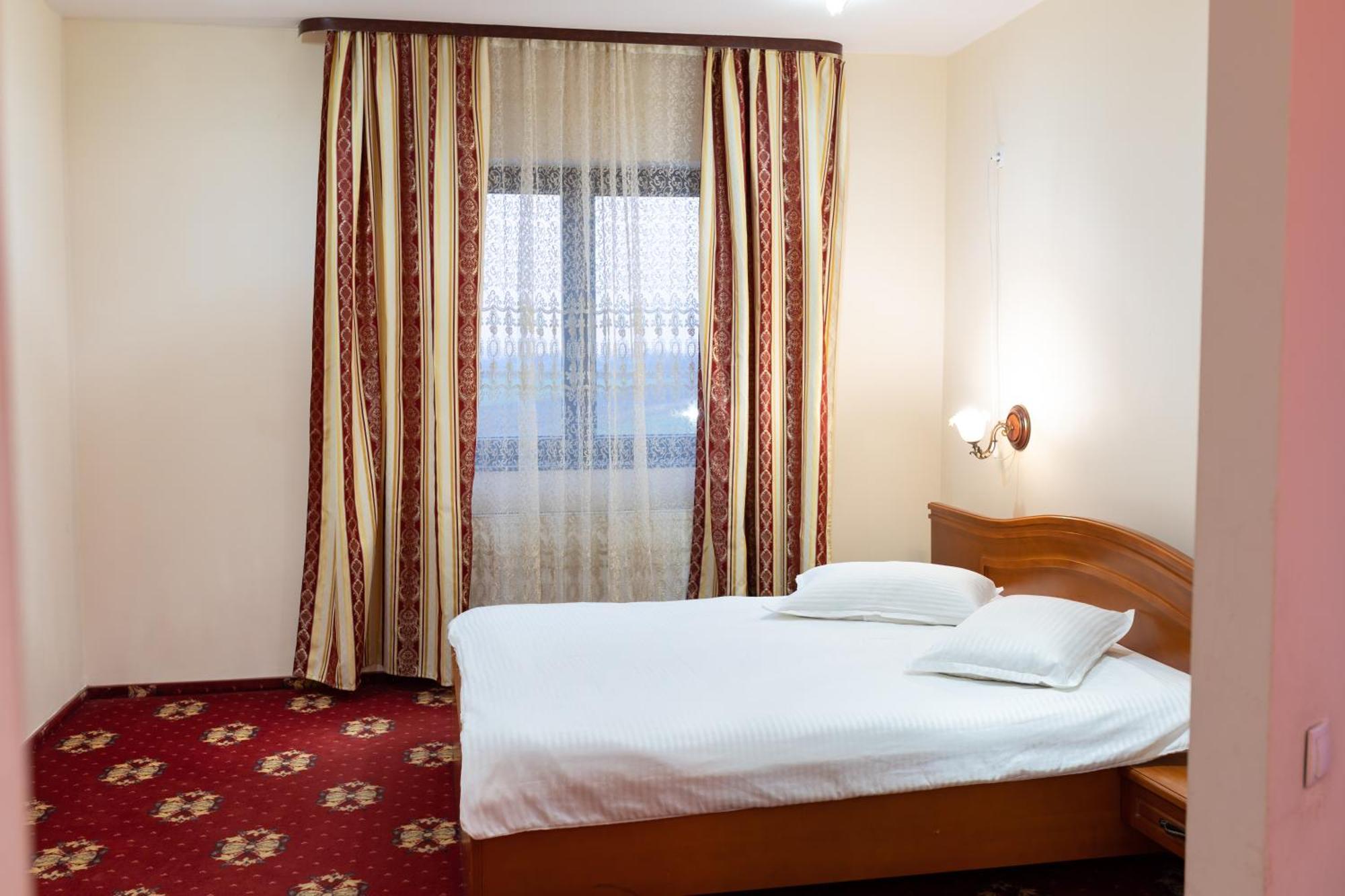 Hotel Coral Сату-Маре Екстер'єр фото