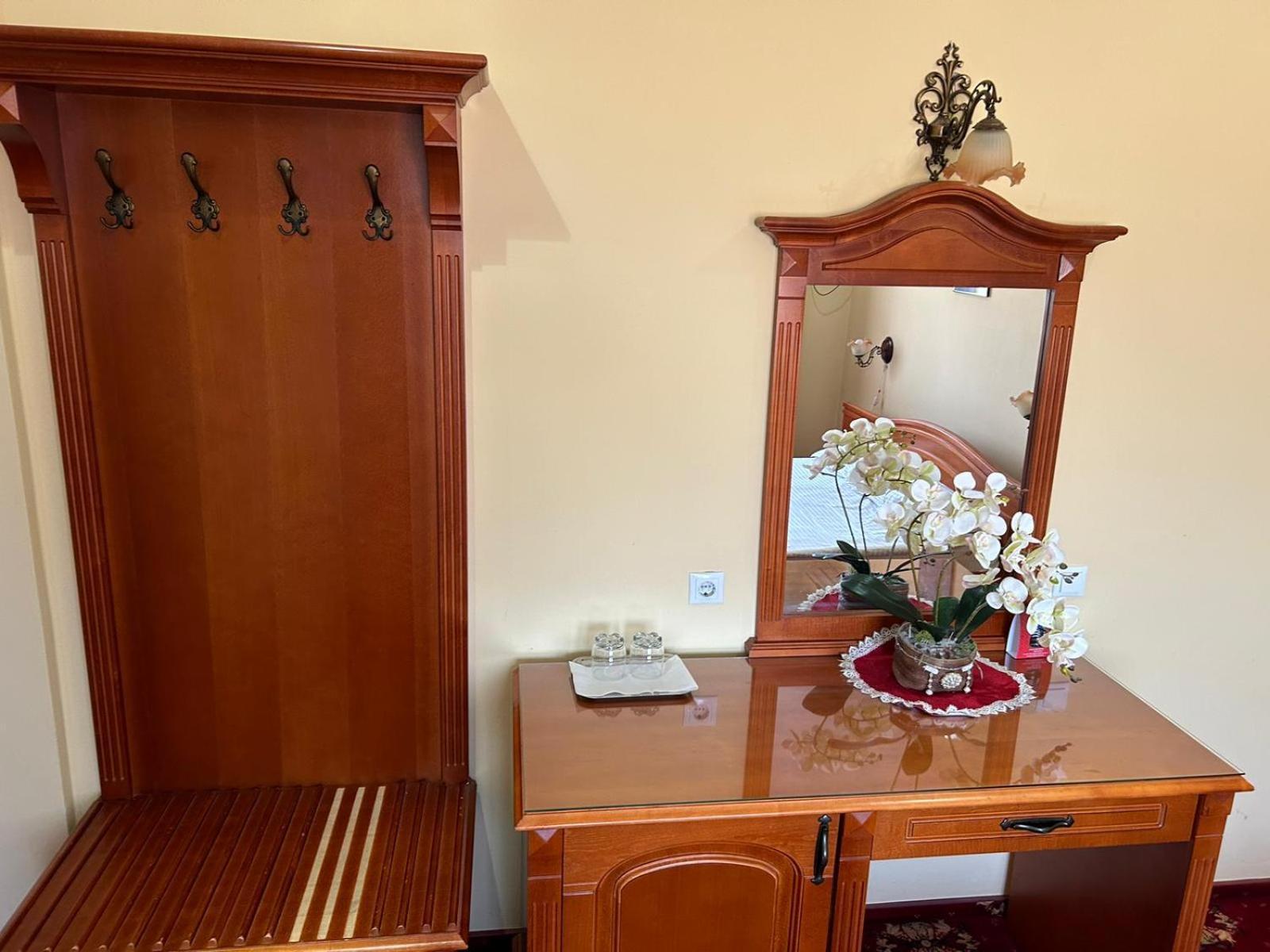 Hotel Coral Сату-Маре Екстер'єр фото